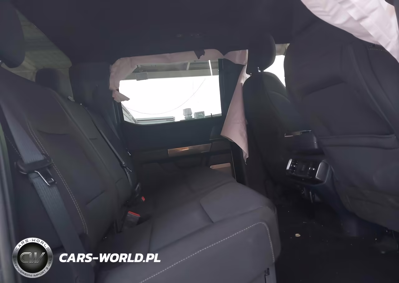2023 Ford F-150 Xlt VIN:1FTFW1E83PFA89051 - 8