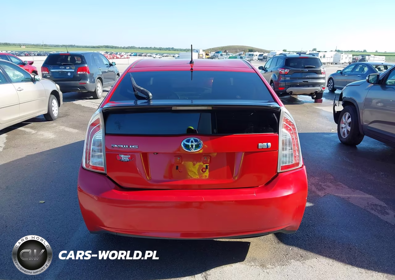 2014 Toyota Prius Two VIN:JTDKN3DU2E0373024 - 17