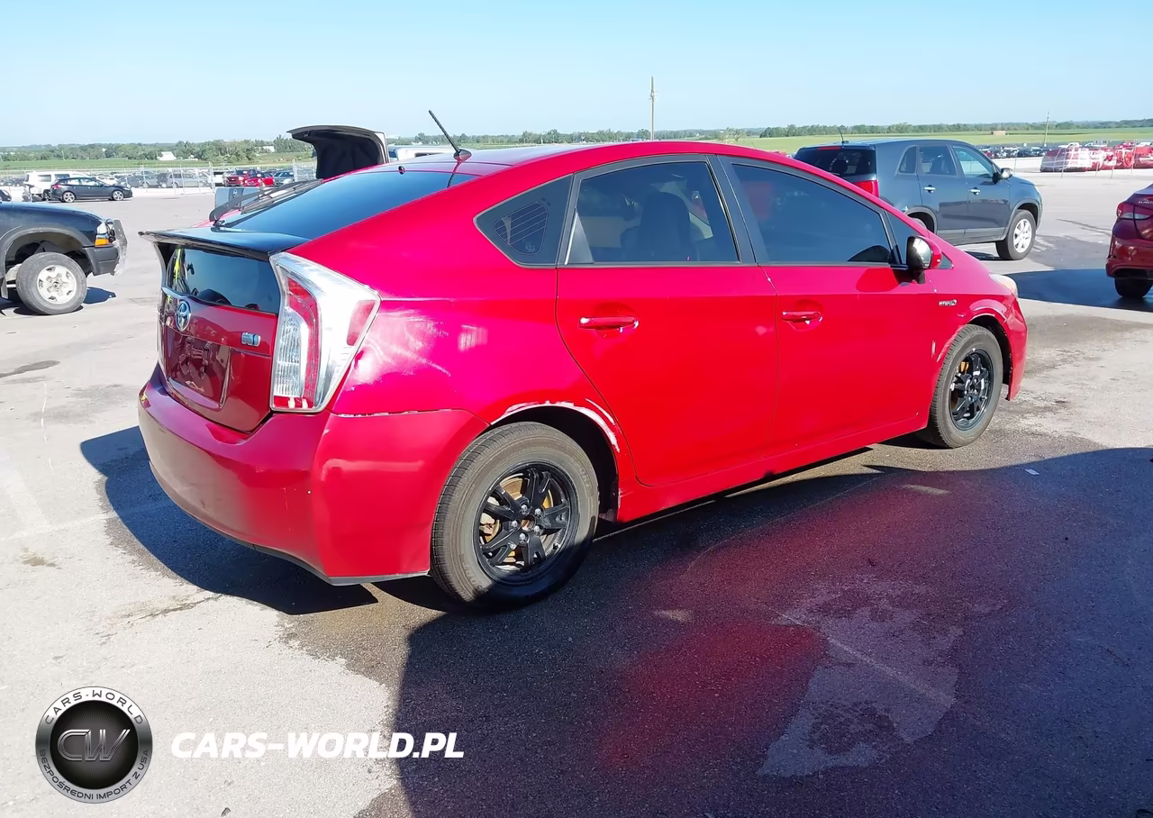 2014 Toyota Prius Two VIN:JTDKN3DU2E0373024 - 4