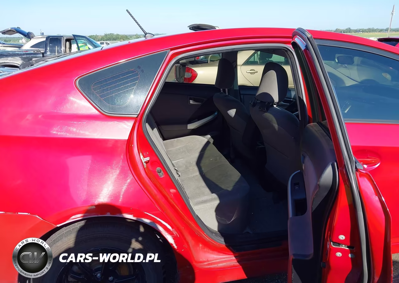 2014 Toyota Prius Two VIN:JTDKN3DU2E0373024 - 8