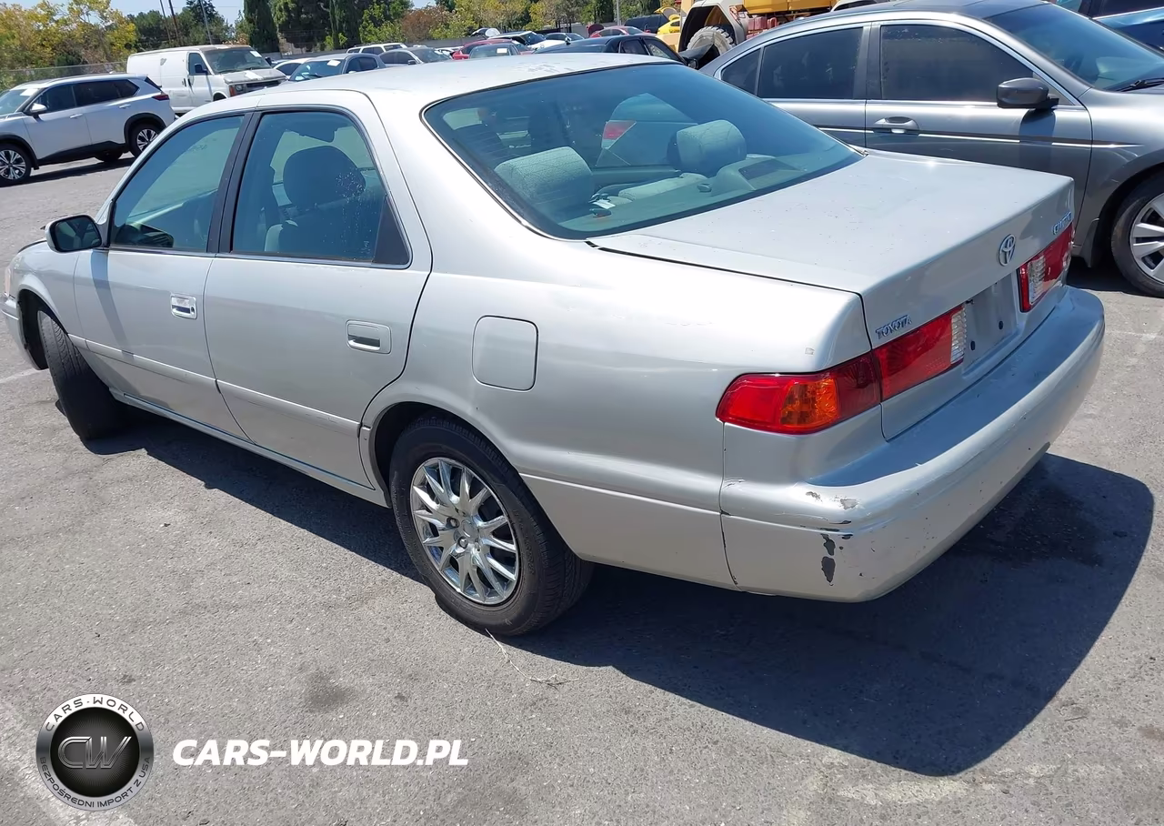 2001 Toyota Camry Le VIN:4T1BG22K41U828251 - 3