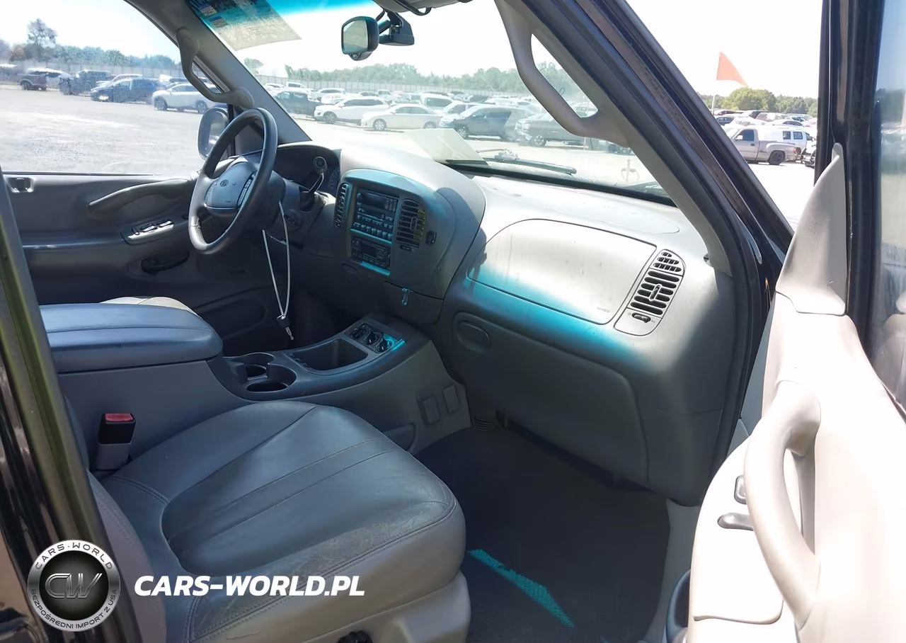 2002 Ford Expedition Eddie Bauer VIN:1FMRU17W62LA83281 - 5