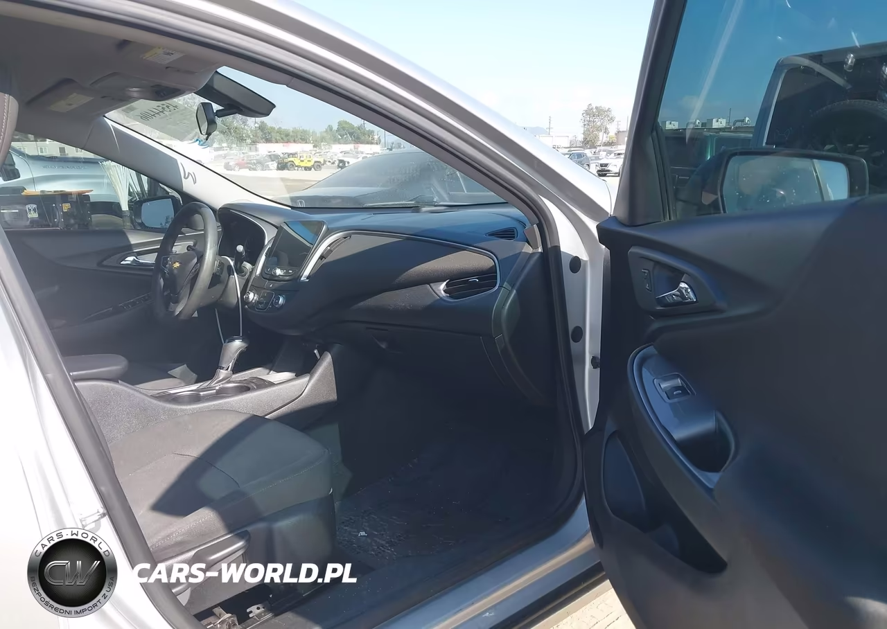 2019 Chevrolet Malibu 1Ls VIN:1G1ZB5STXKF225427 - 5