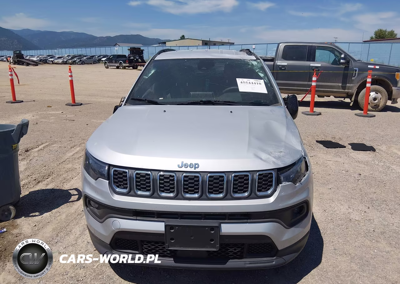 2025 Jeep Compass Latitude 4X4 VIN:3C4NJDBN4ST504074 - 12