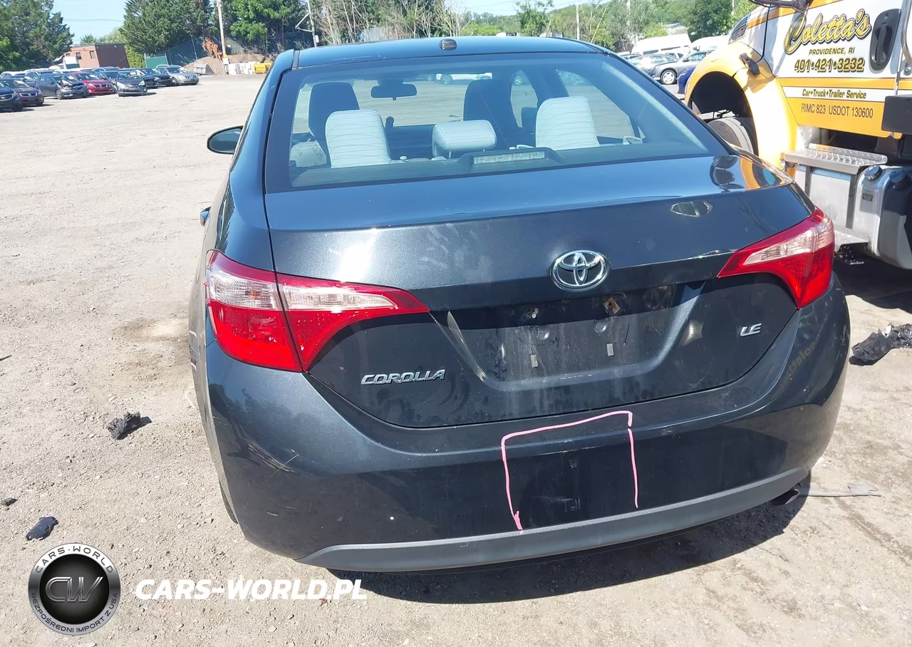 2018 Toyota Corolla Le VIN:2T1BURHE4JC982110 - 17