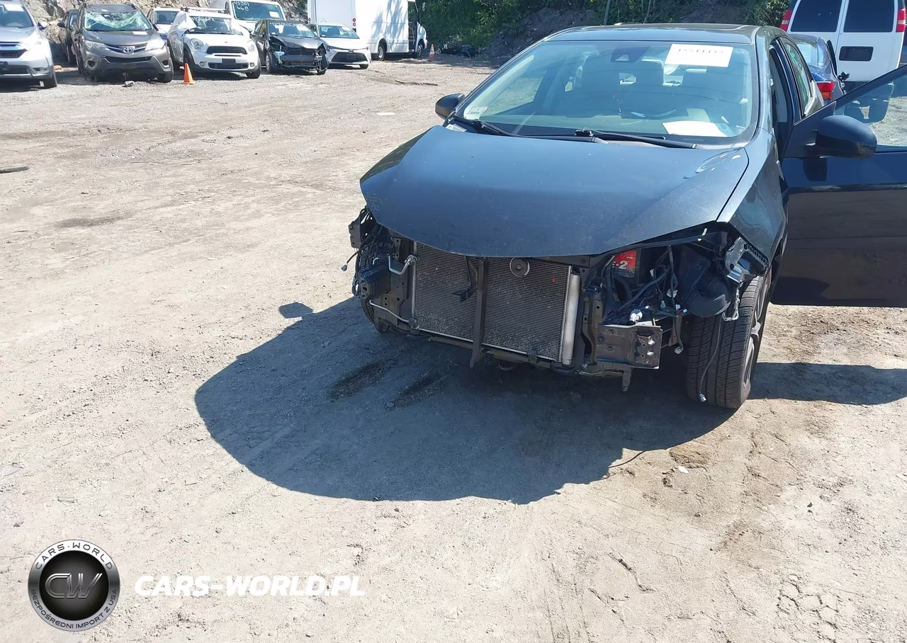2018 Toyota Corolla Le VIN:2T1BURHE4JC982110 - 6