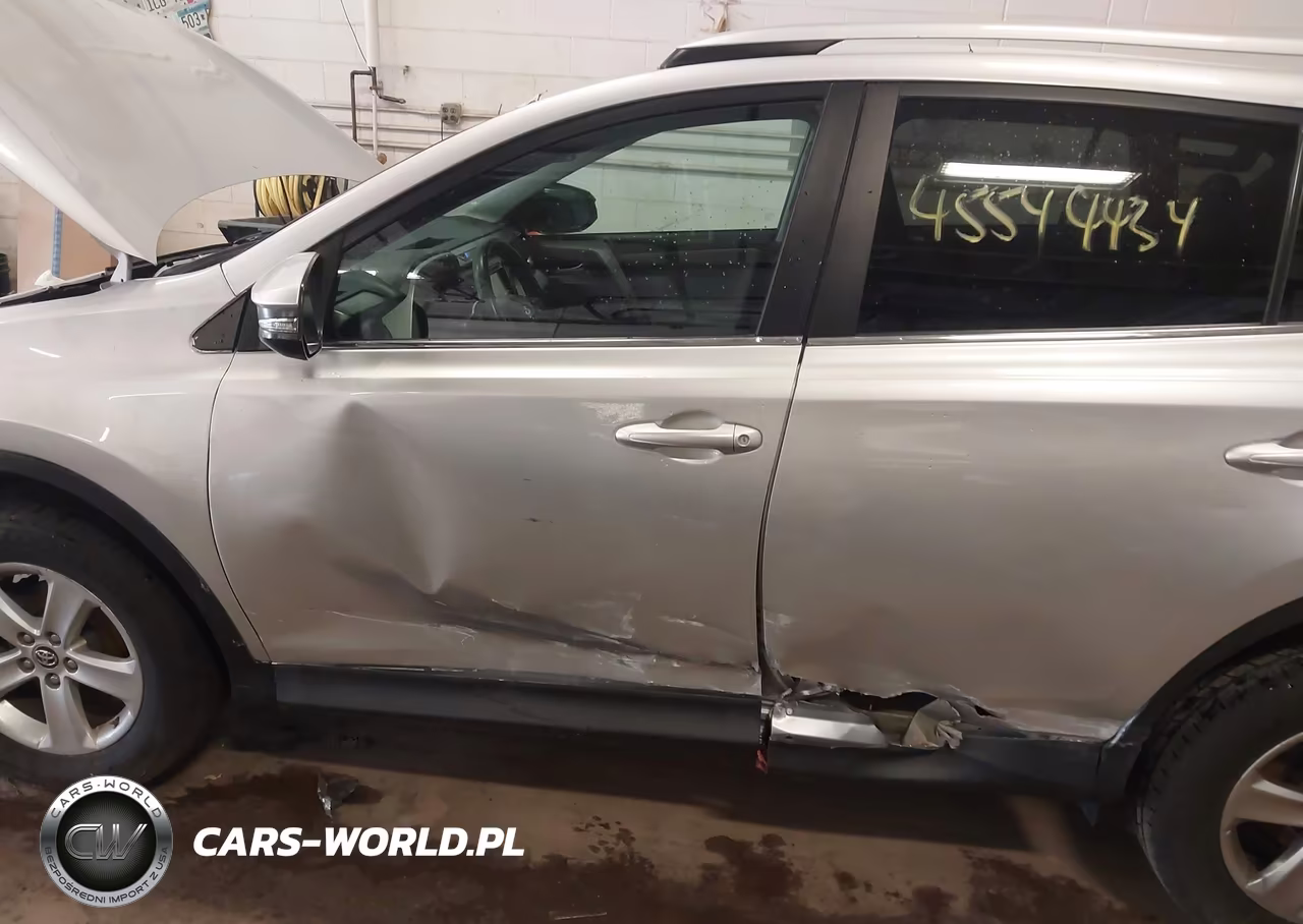 2015 Toyota Rav4 Xle VIN:2T3RFREV1FW241990 - 6