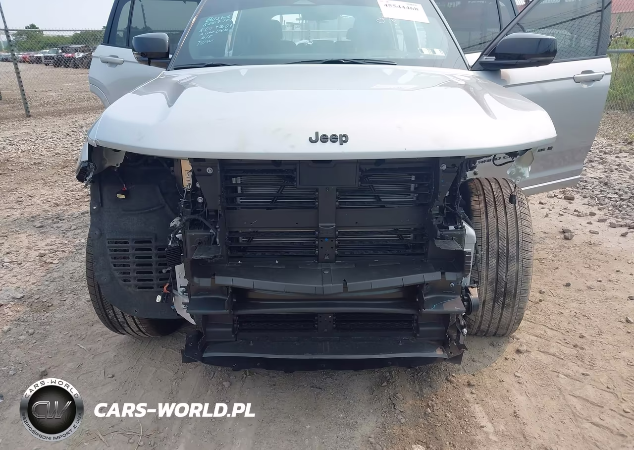 2026 Jeep Grand Cherokee L Summit 4X4 VIN:1C4RJKER1T8566388 - 6