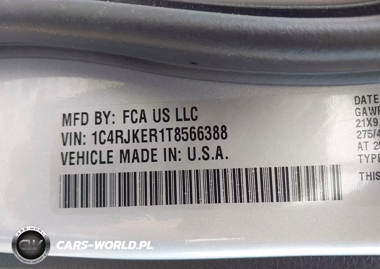 2026 Jeep Grand Cherokee L Summit 4X4 VIN:1C4RJKER1T8566388 - 9