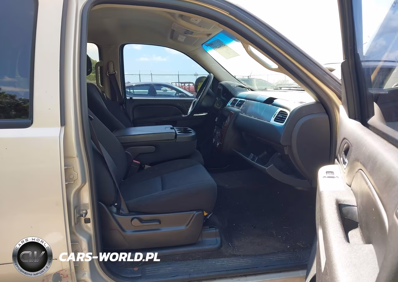 2011 Chevrolet Tahoe Commercial VIN:1GNLC2E00BR289640 - 5
