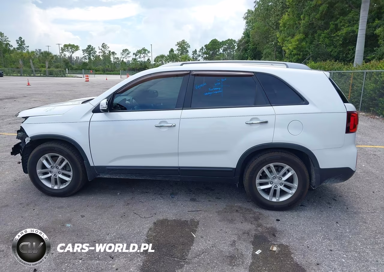 2014 Kia Sorento Lx VIN:5XYKT3A6XEG439728 - 15