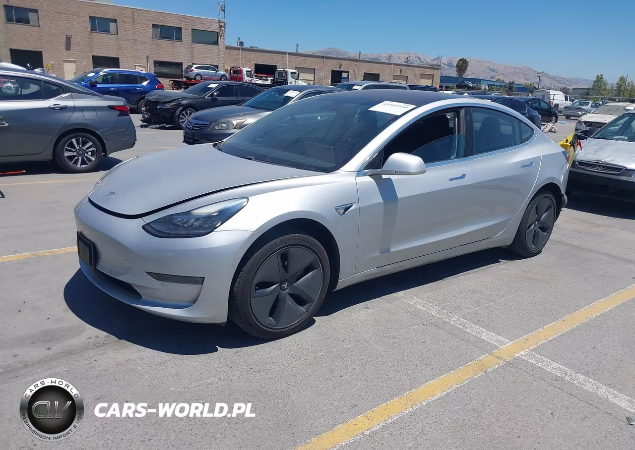 2018 Tesla Model 3 VIN:5YJ3E1EA5JF030653 - 2