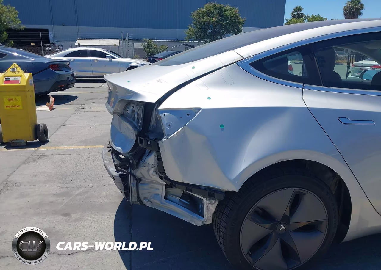 2018 Tesla Model 3 VIN:5YJ3E1EA5JF030653 - 20