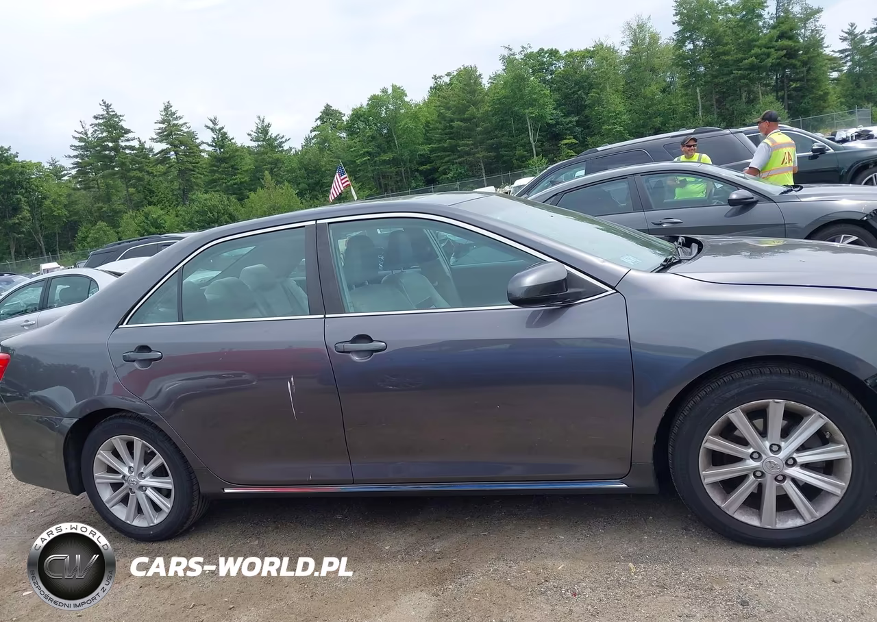 2013 Toyota Camry Xle VIN:4T1BF1FK3DU669945 - 13