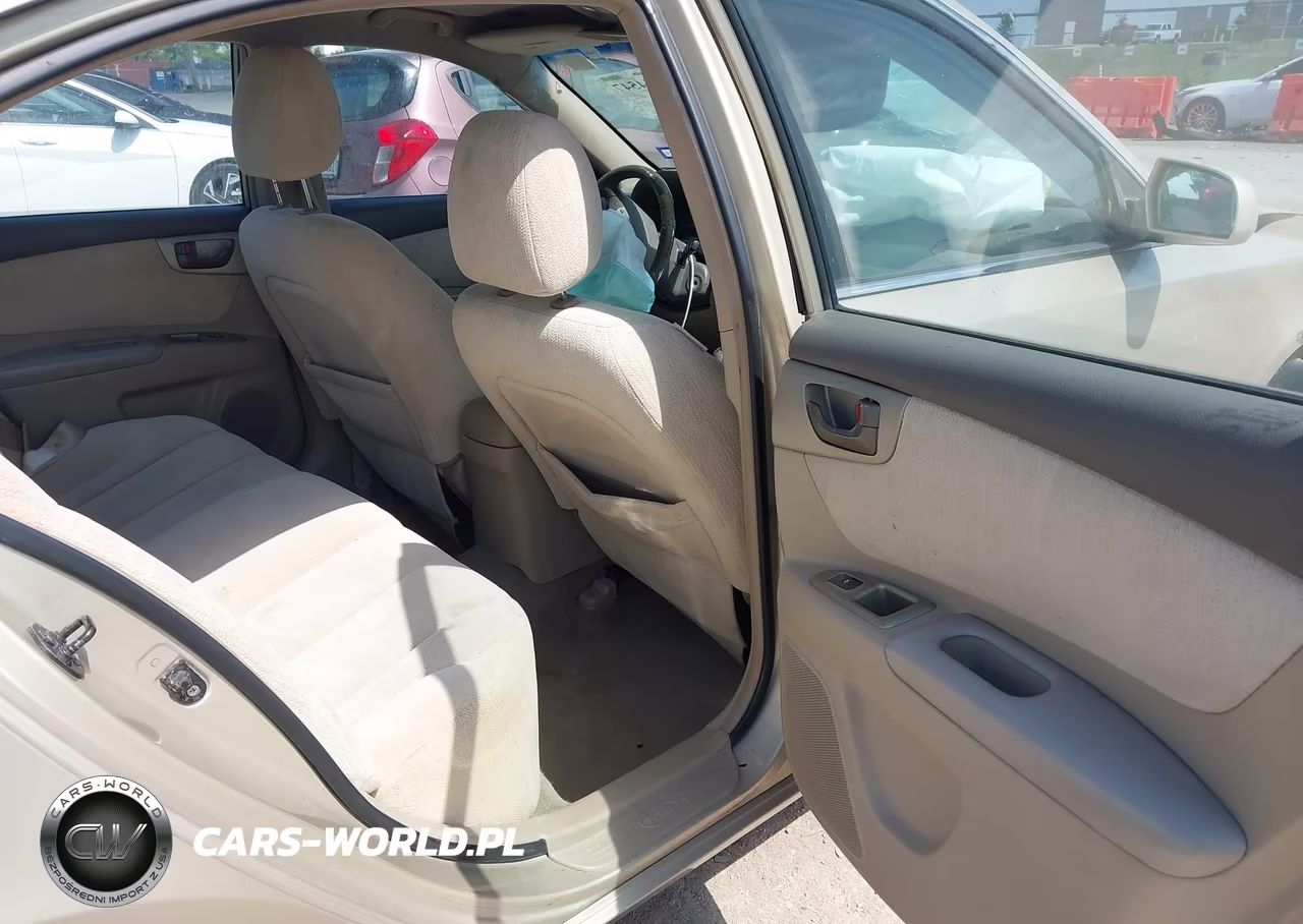 2007 Kia Optima Lx V6 VIN:KNAGE124475102370 - 8