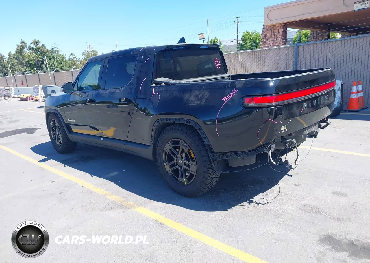 2023 Rivian R1T Adventure Quad Motor Large Pack VIN:7FCTGAAAXPN020981 - 3