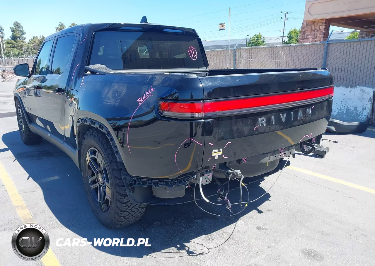 2023 Rivian R1T Adventure Quad Motor Large Pack VIN:7FCTGAAAXPN020981 - 6