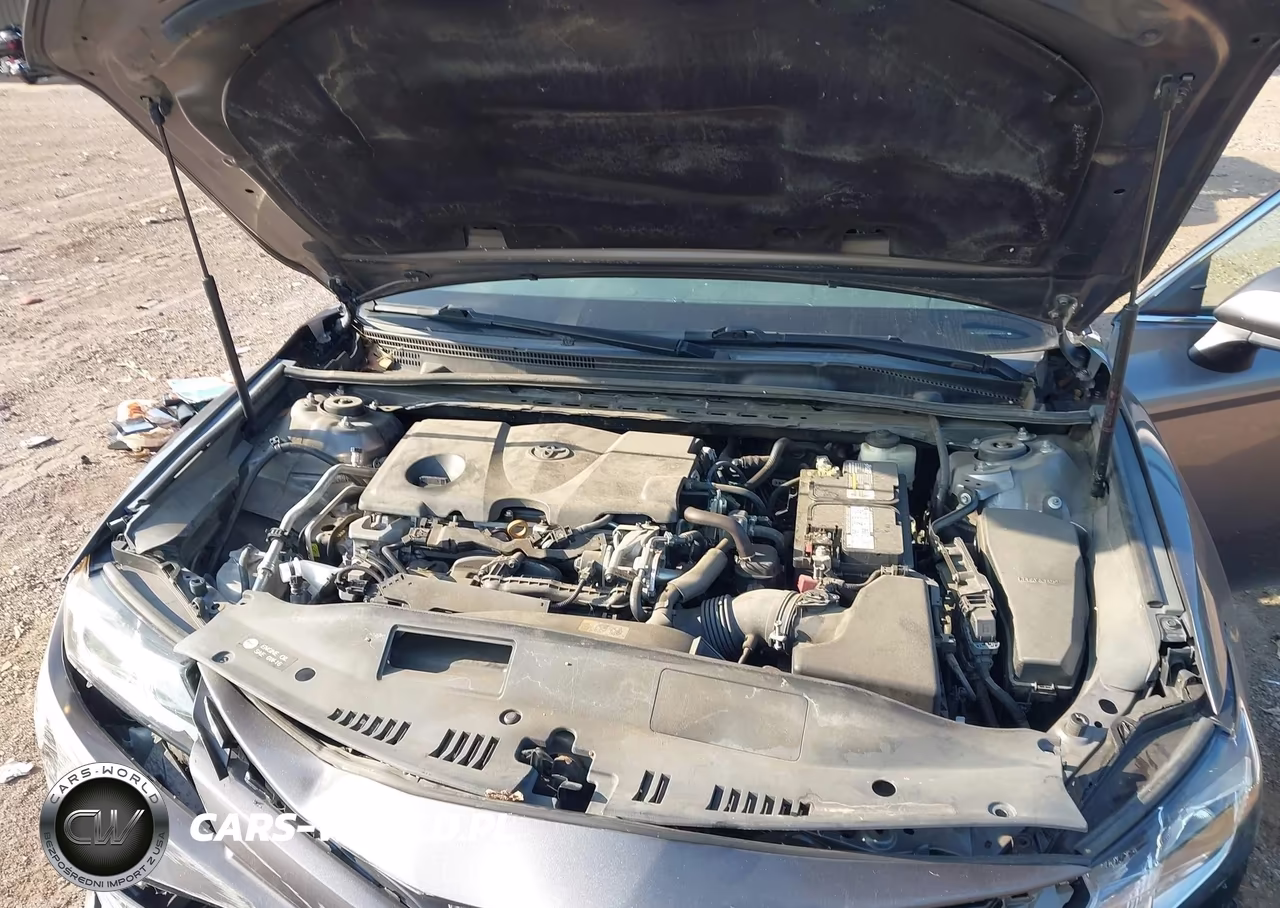 2018 Toyota Camry Le VIN:4T1B11HK5JU018517 - 10