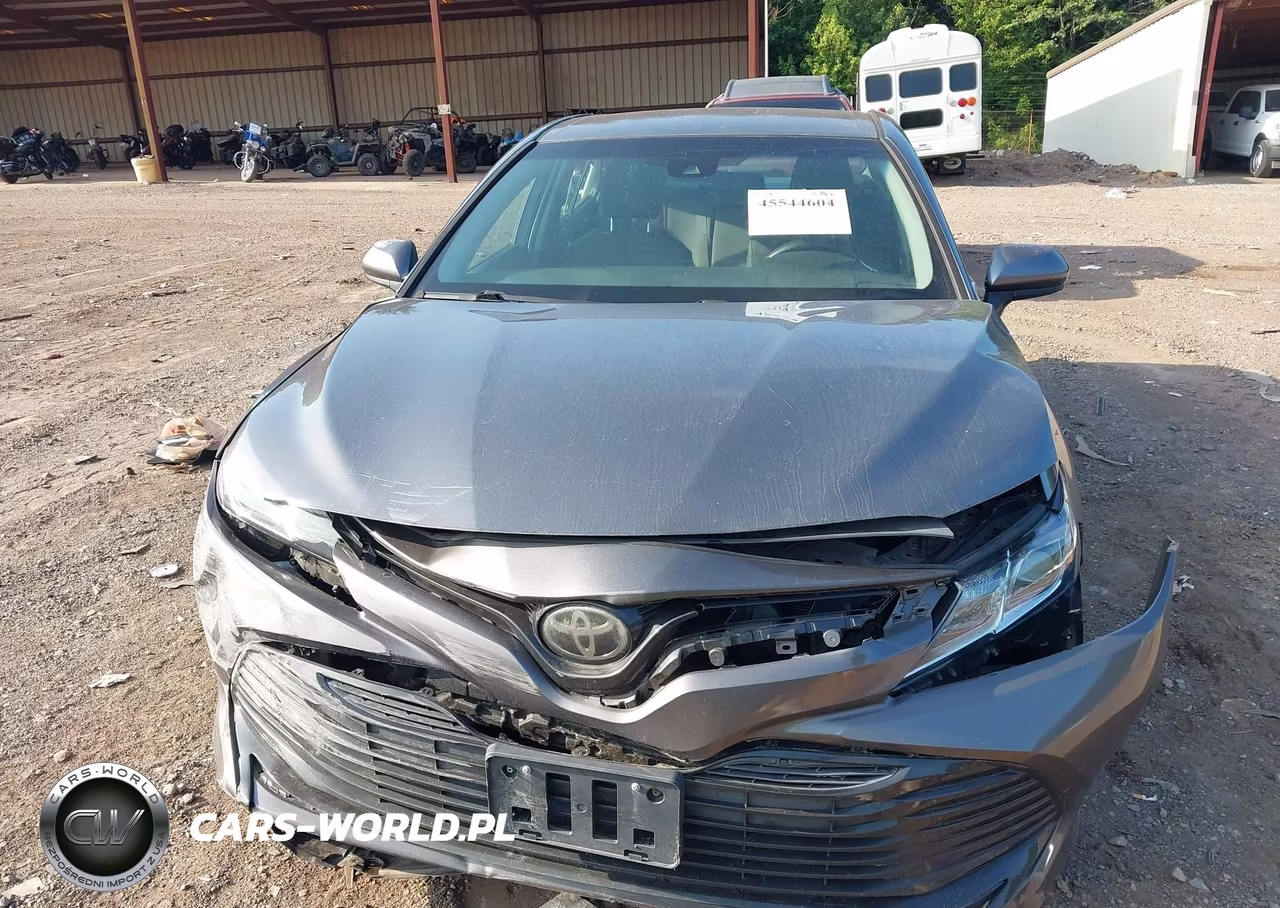 2018 Toyota Camry Le VIN:4T1B11HK5JU018517 - 12