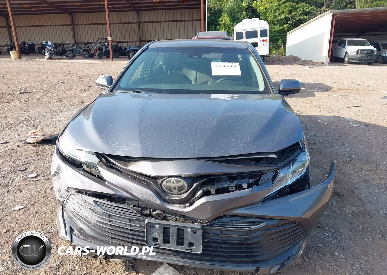 2018 Toyota Camry Le VIN:4T1B11HK5JU018517 - 6