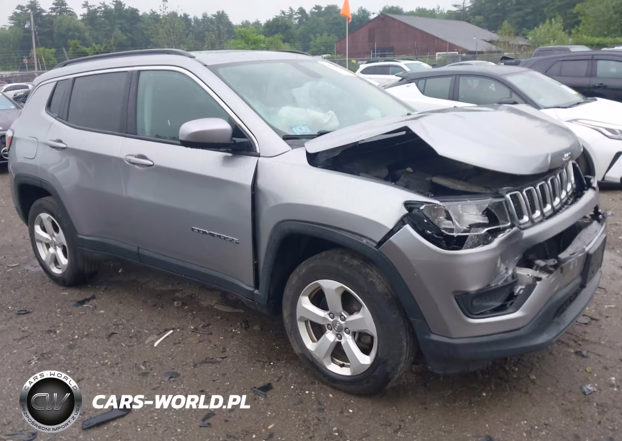2018 Jeep Compass Latitude 4X4 – zdjęcie 1 z 15