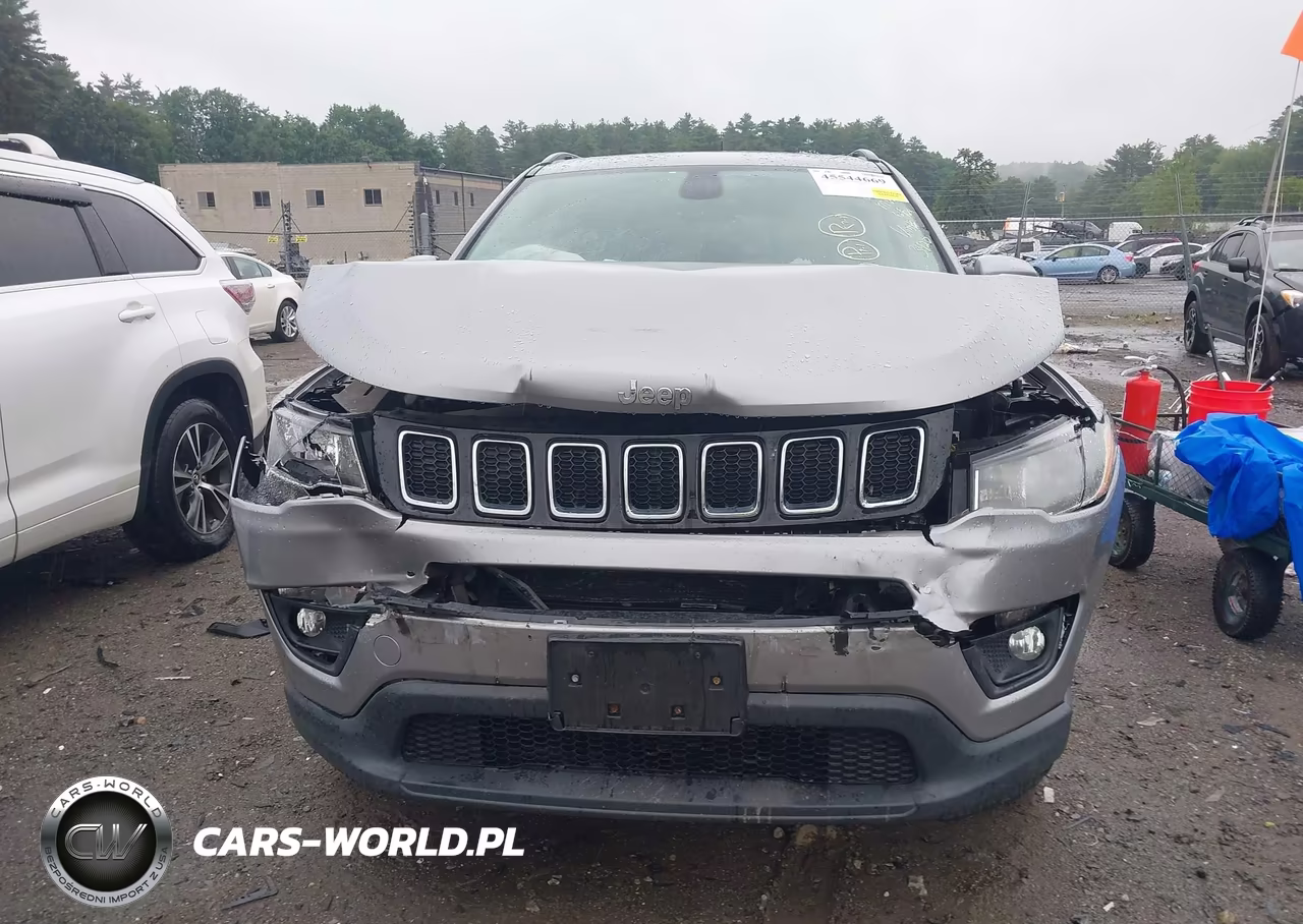 2018 Jeep Compass Latitude 4X4 VIN:3C4NJDBB8JT113420 - 11