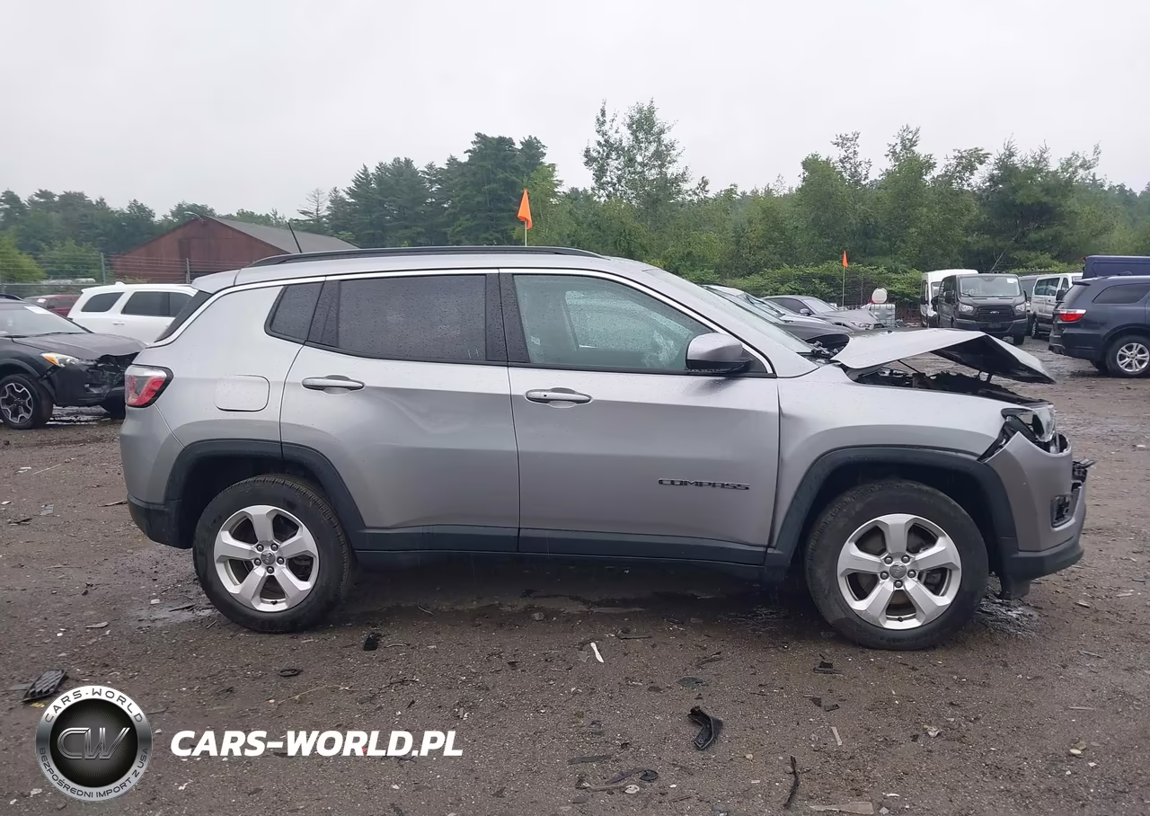 2018 Jeep Compass Latitude 4X4 VIN:3C4NJDBB8JT113420 - 12