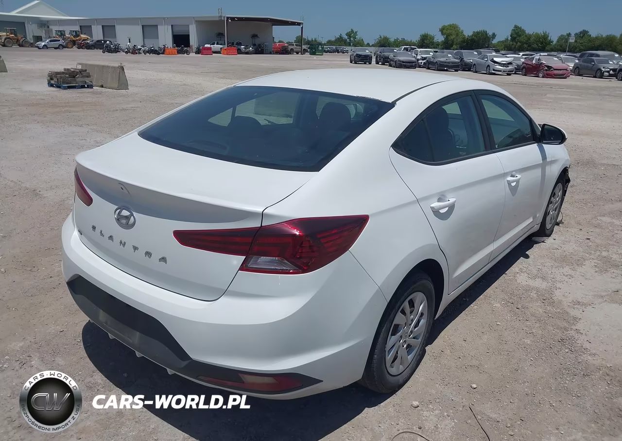 2019 Hyundai Elantra Se VIN:5NPD74LF2KH491102 - 4