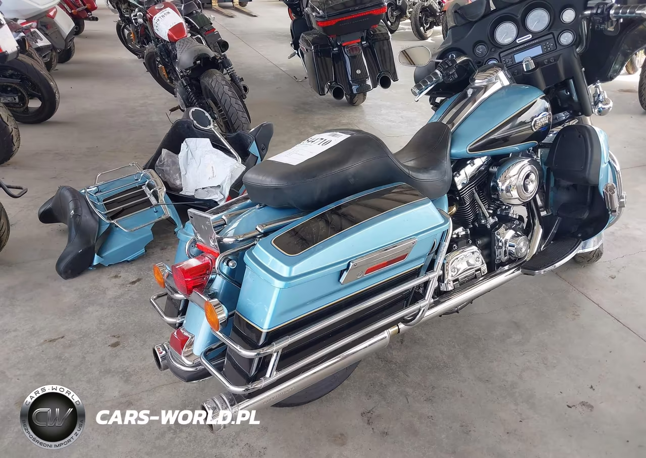 2008 Harley-Davidson Flhtcui VIN:1HD1FC4198Y697266 - 4