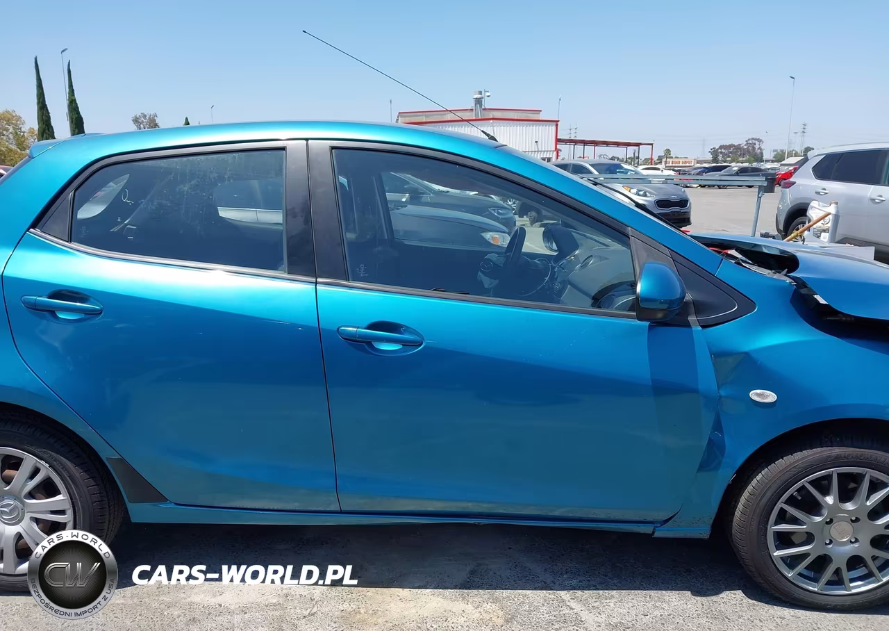 2011 Mazda Mazda2 Sport VIN:JM1DE1HY7B0124272 - 13