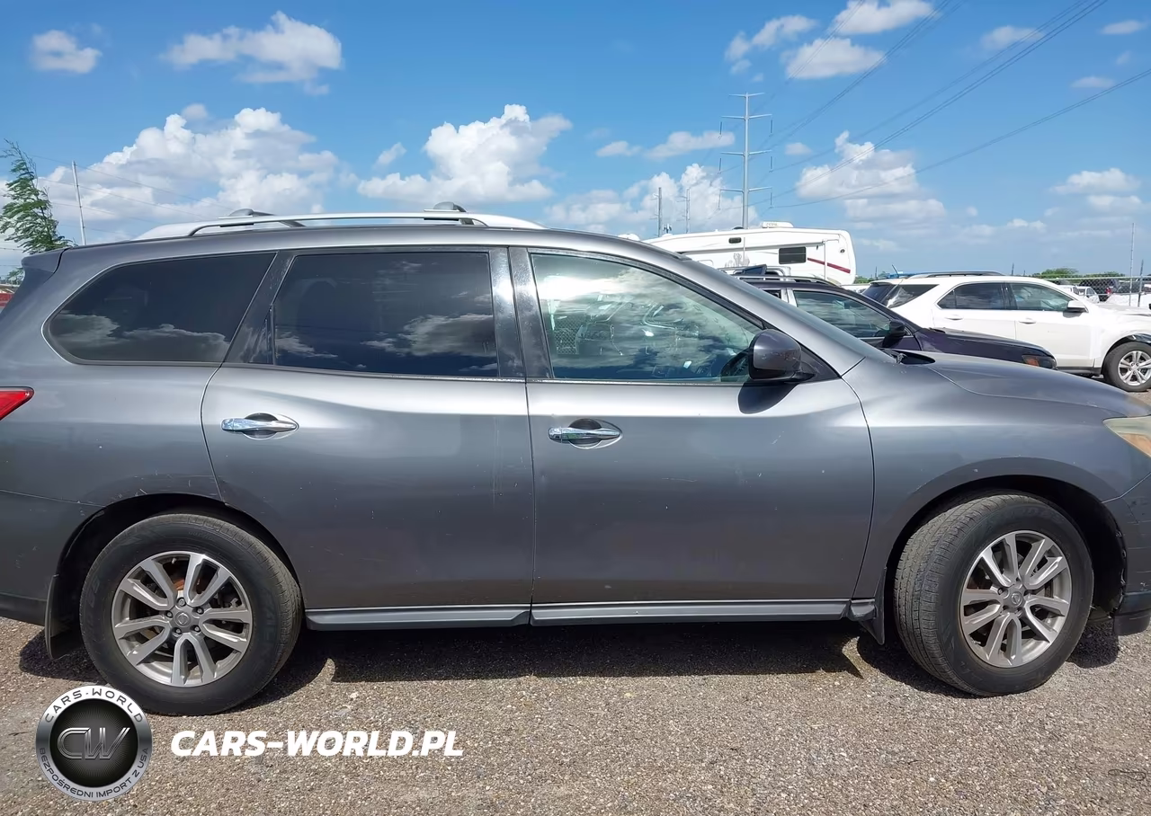 2015 Nissan Pathfinder S VIN:5N1AR2MNXFC660884 - 13