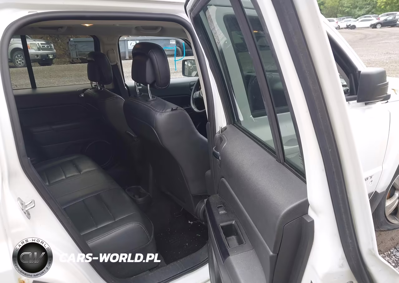 2015 Jeep Patriot High Altitude Edition VIN:1C4NJRFB2FD370450 - 8