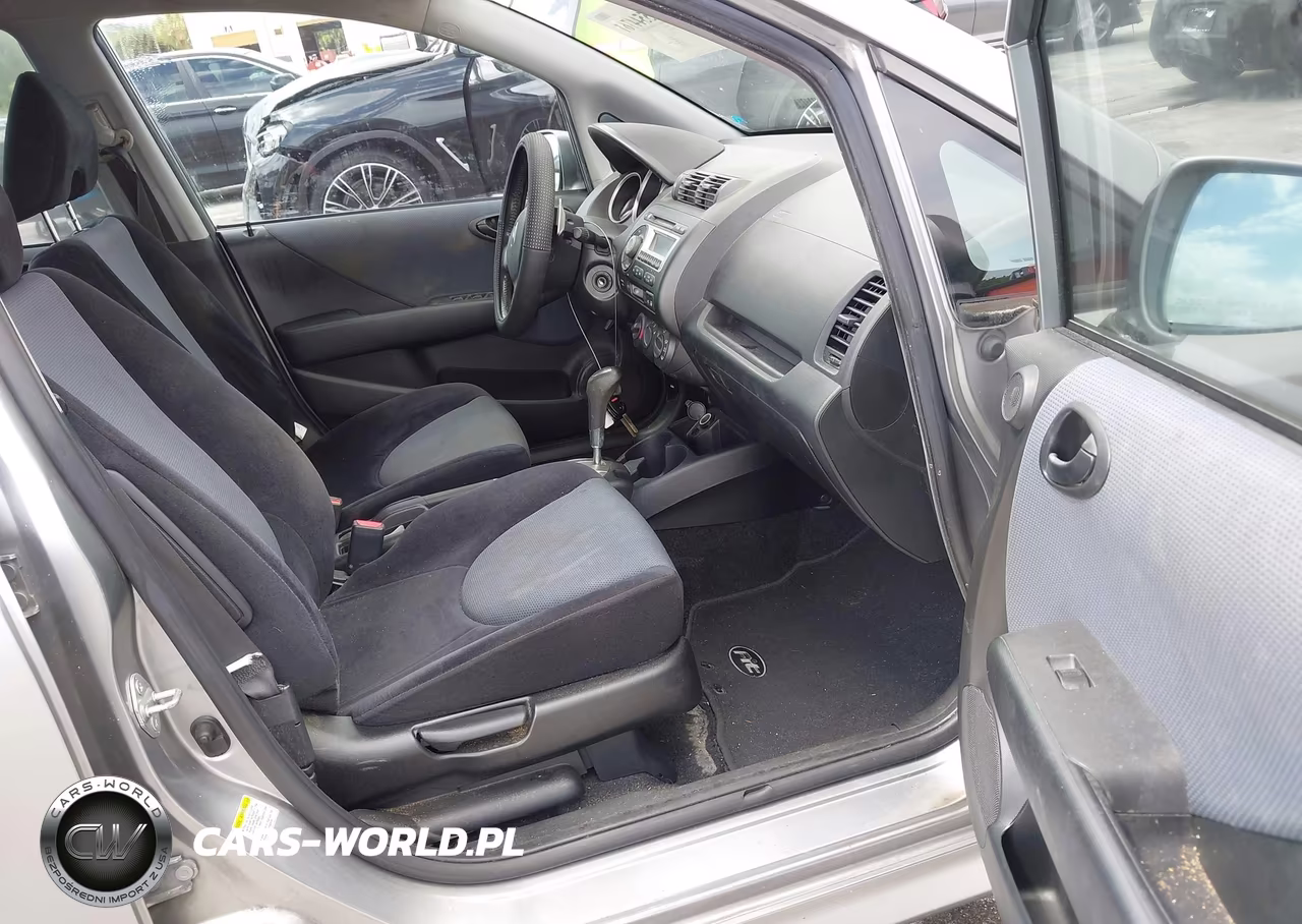 2007 Honda Fit Sport VIN:JHMGD38657S052864 - 5