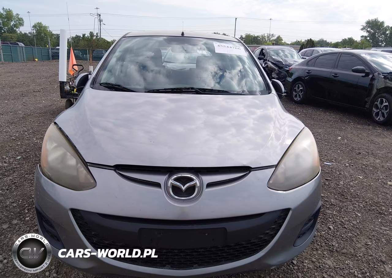 2011 Mazda Mazda2 Sport VIN:JM1DE1HY6B0107740 - 12