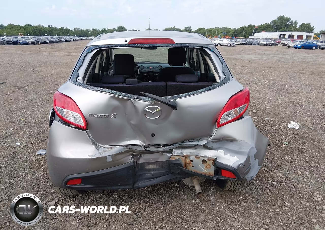 2011 Mazda Mazda2 Sport VIN:JM1DE1HY6B0107740 - 16