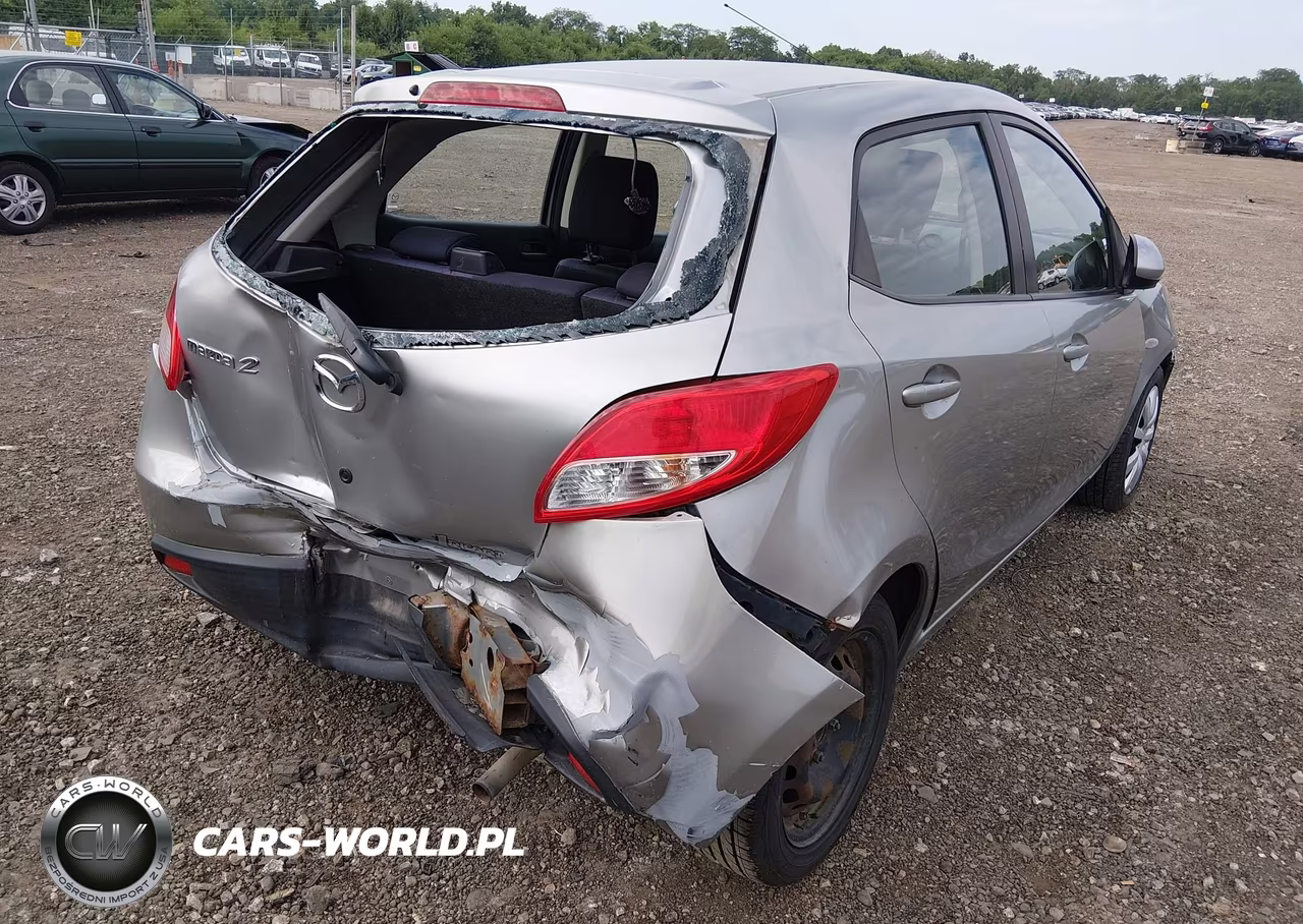 2011 Mazda Mazda2 Sport VIN:JM1DE1HY6B0107740 - 6