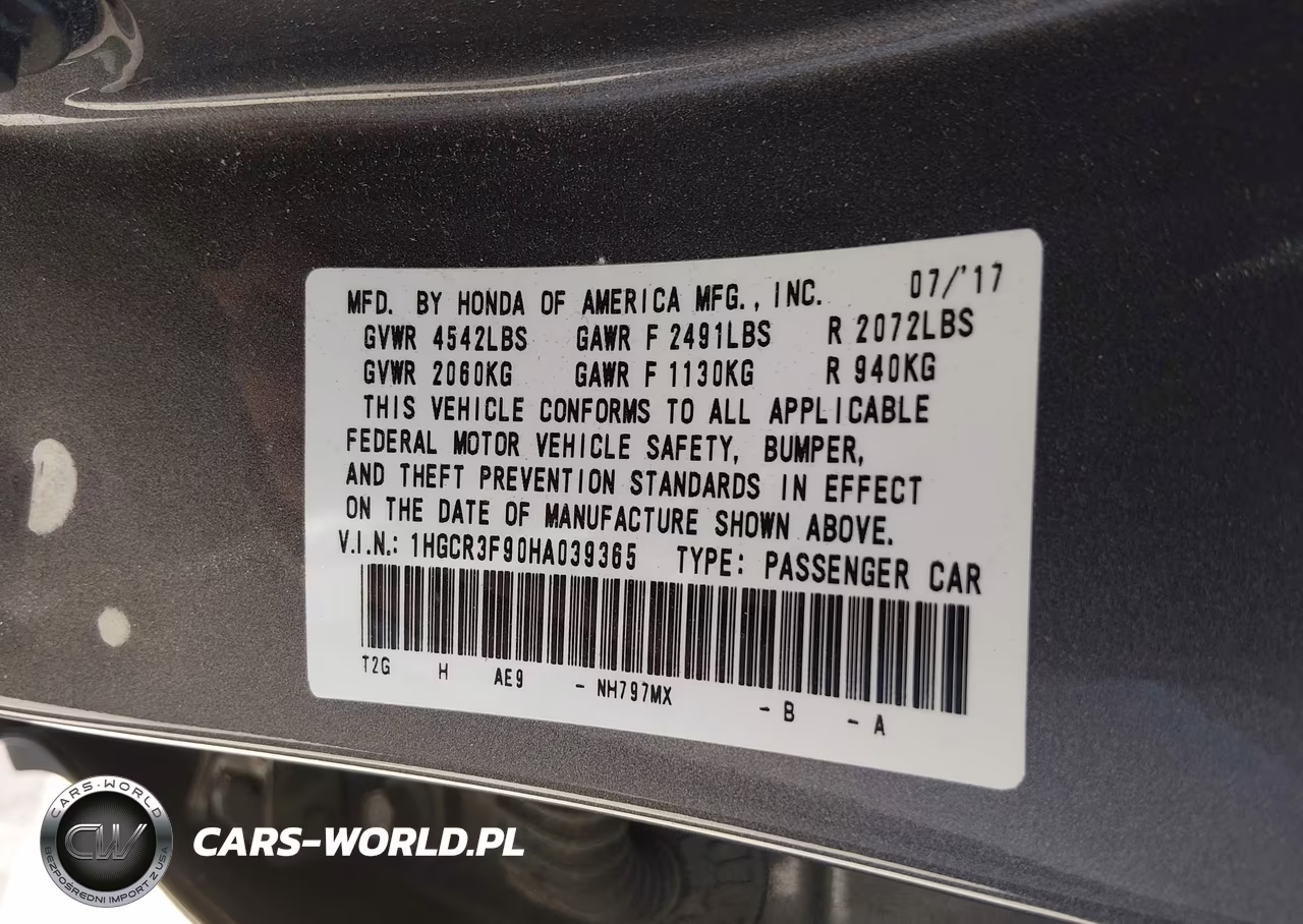 2017 Honda Accord Touring V6 VIN:1HGCR3F90HA039365 - 9