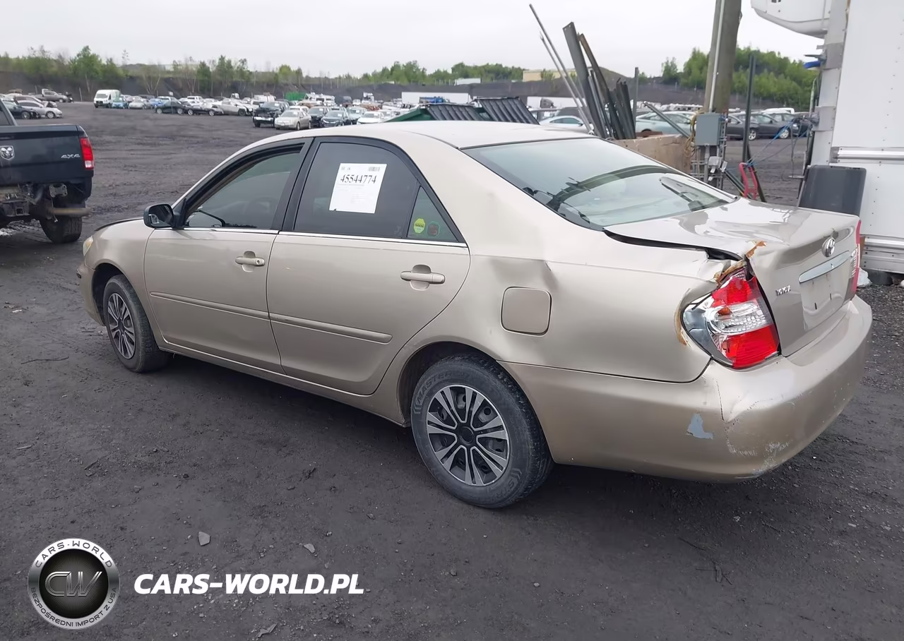2003 Toyota Camry Le VIN:4T1BE32K43U776506 - 3