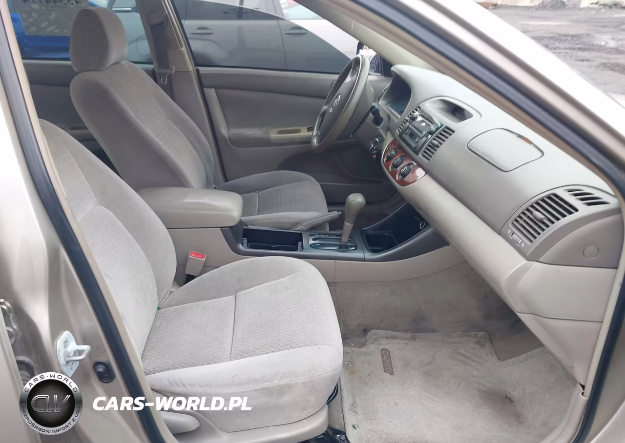 2003 Toyota Camry Le VIN:4T1BE32K43U776506 - 5
