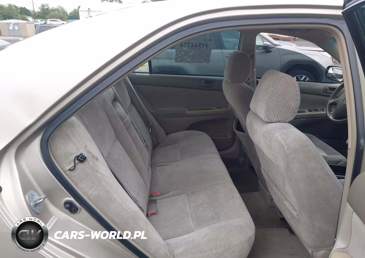 2003 Toyota Camry Le VIN:4T1BE32K43U776506 - 8