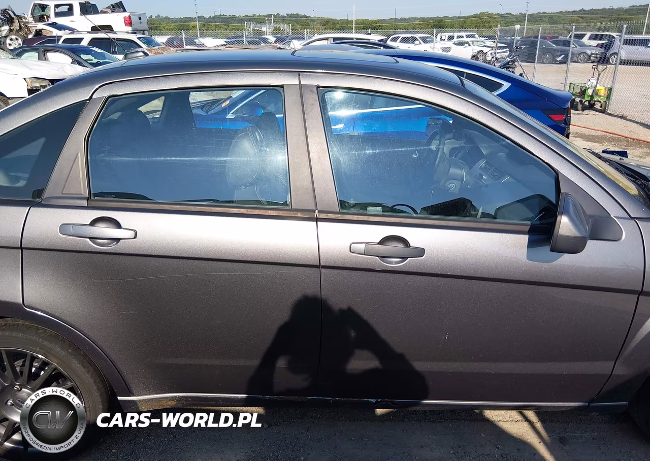 2010 Ford Focus Ses VIN:1FAHP3GN8AW272687 - 13