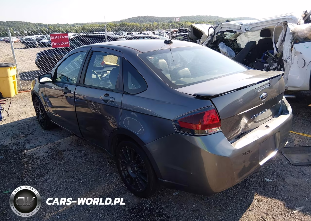 2010 Ford Focus Ses VIN:1FAHP3GN8AW272687 - 3