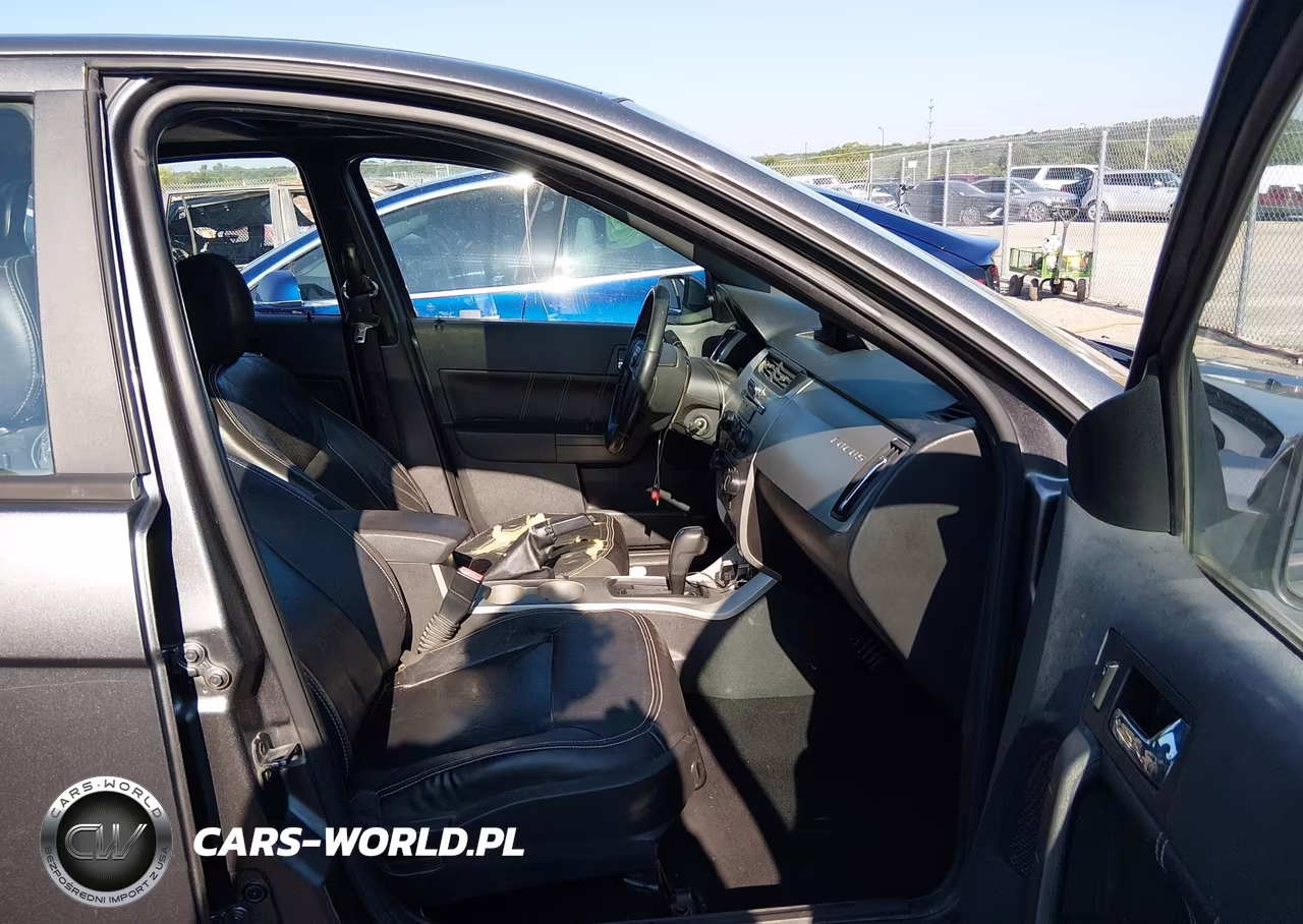 2010 Ford Focus Ses VIN:1FAHP3GN8AW272687 - 5