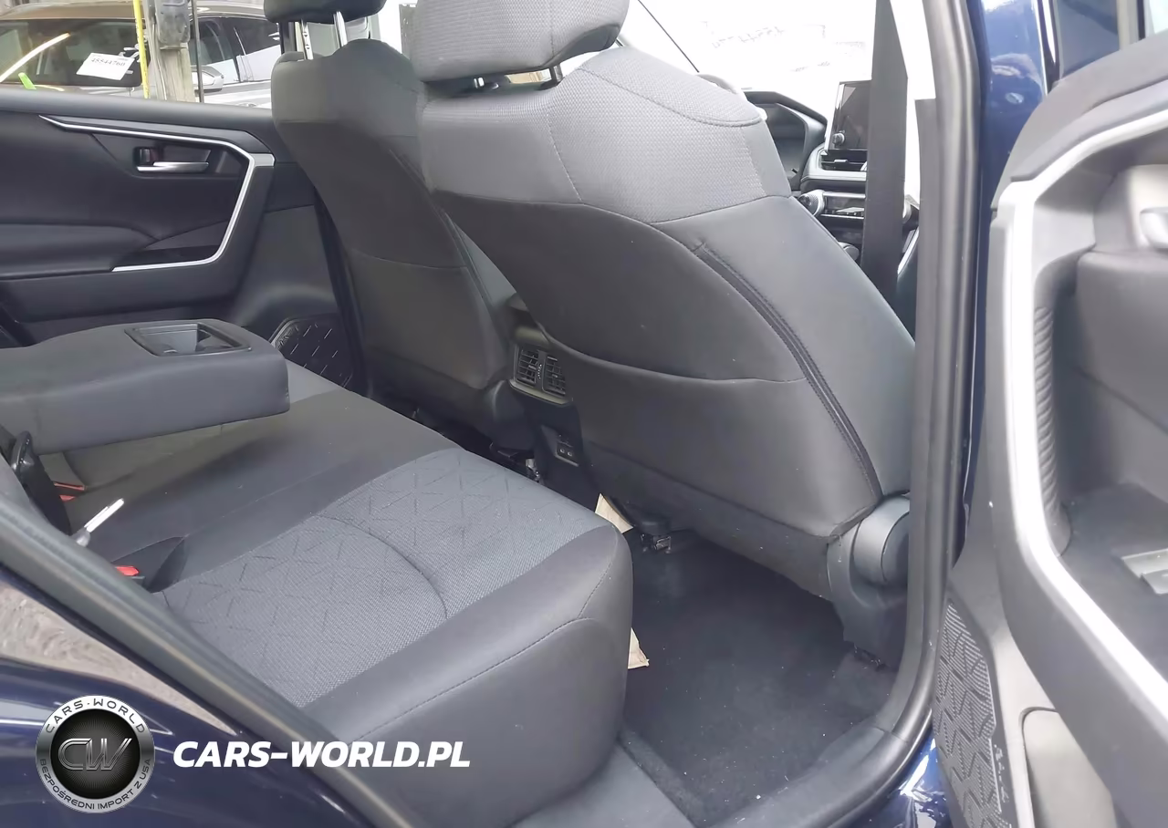 2025 Toyota Rav4 Xle VIN:2T3P1RFVXSW522426 - 8