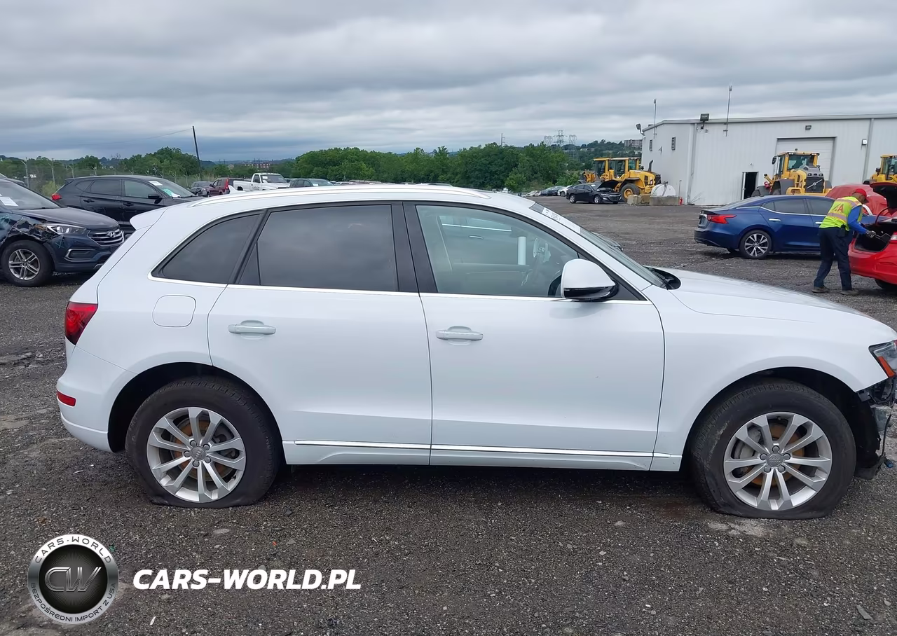 2016 Audi Q5 2.0T Premium VIN:WA1L2AFP5GA093100 - 14