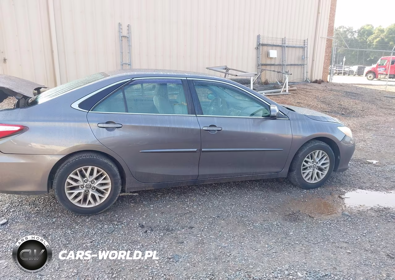 2016 Toyota Camry Le VIN:4T4BF1FK6GR561152 - 13