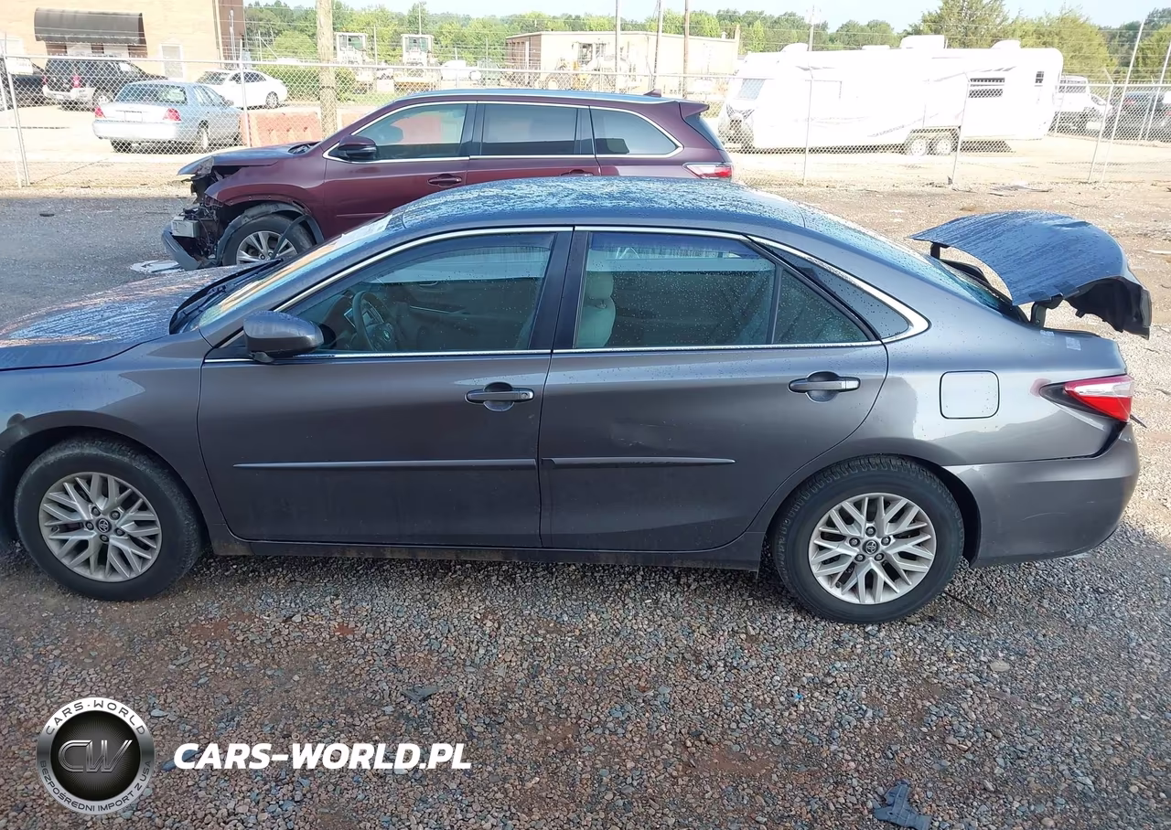 2016 Toyota Camry Le VIN:4T4BF1FK6GR561152 - 14
