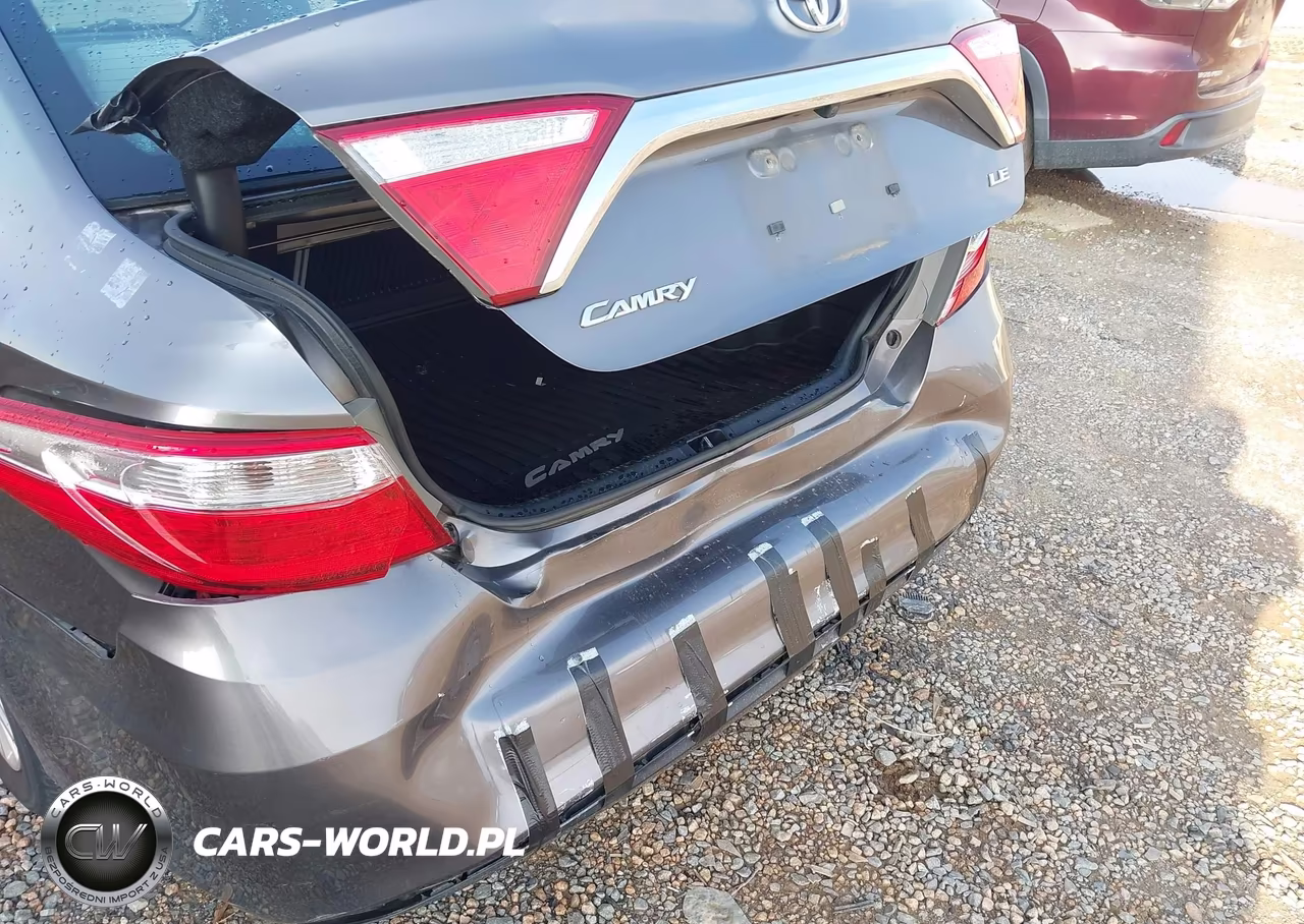 2016 Toyota Camry Le VIN:4T4BF1FK6GR561152 - 6