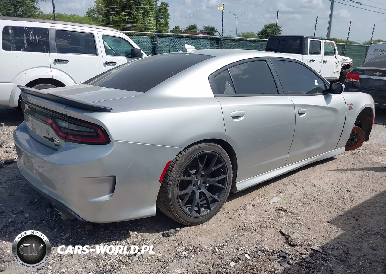 2019 Dodge Charger Scat Pack Rwd VIN:2C3CDXGJ1KH589250 - 4
