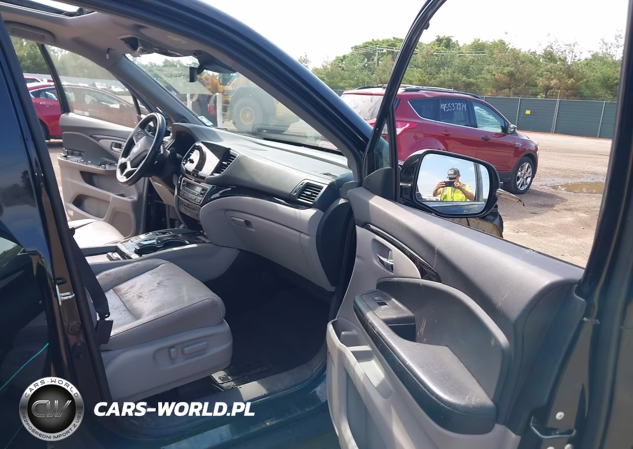 2019 Honda Pilot Elite VIN:5FNYF6H02KB086764 - 5